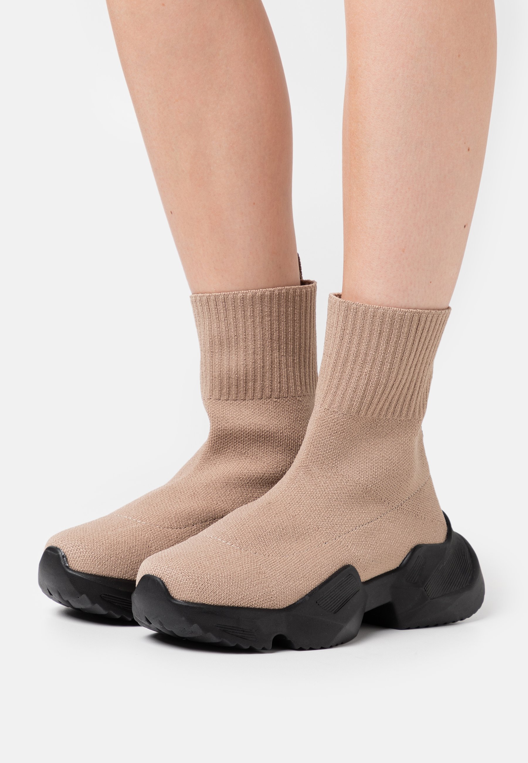 Chunky sock runner Outlet