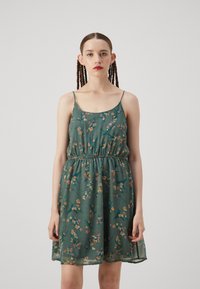 Vero Moda - VMSMILLA SINGLET SHORT DRESS - Day dress - laurel wreath Thumbnail Image 1