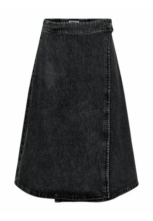 Falda negra de mezclilla en línea A con cintura alta, dobladillo sin acabar y diseño minimalista. Presenta costuras en los bordes.