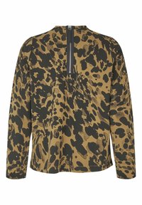 Langærmet top i brun med sort dyreprint, med høj halsudskæring og lynlås bagpå, lavet af et blødt stof.