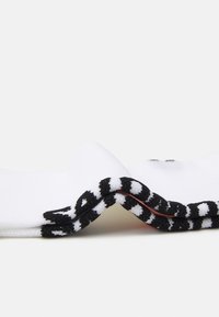 Salomon PULSE RACE FLAG CREW UNISEX - Nogavice - white/bright red/lemon