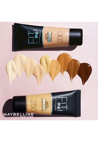 Maybelline New York FIT ME MATTE & PORELESS MAKE-UP nieokreślony
