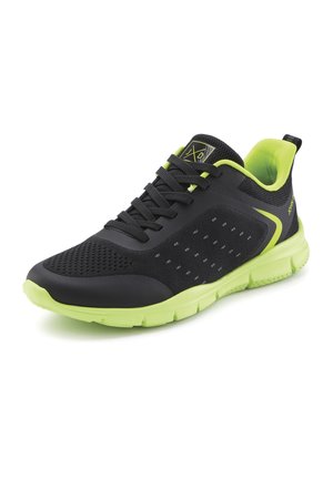 Schwarz-neon-grüner Sportschuh mit Mesh-Obermaterial, Schnürsenkeln und gepolsterter Sohle, schräg gestellt, um die Außenseite und Vorderseite zu zeigen.