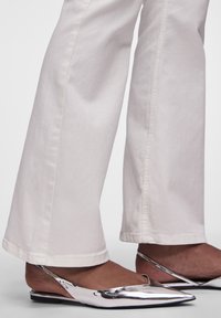 Pieces Vaqueros a campana - bright white