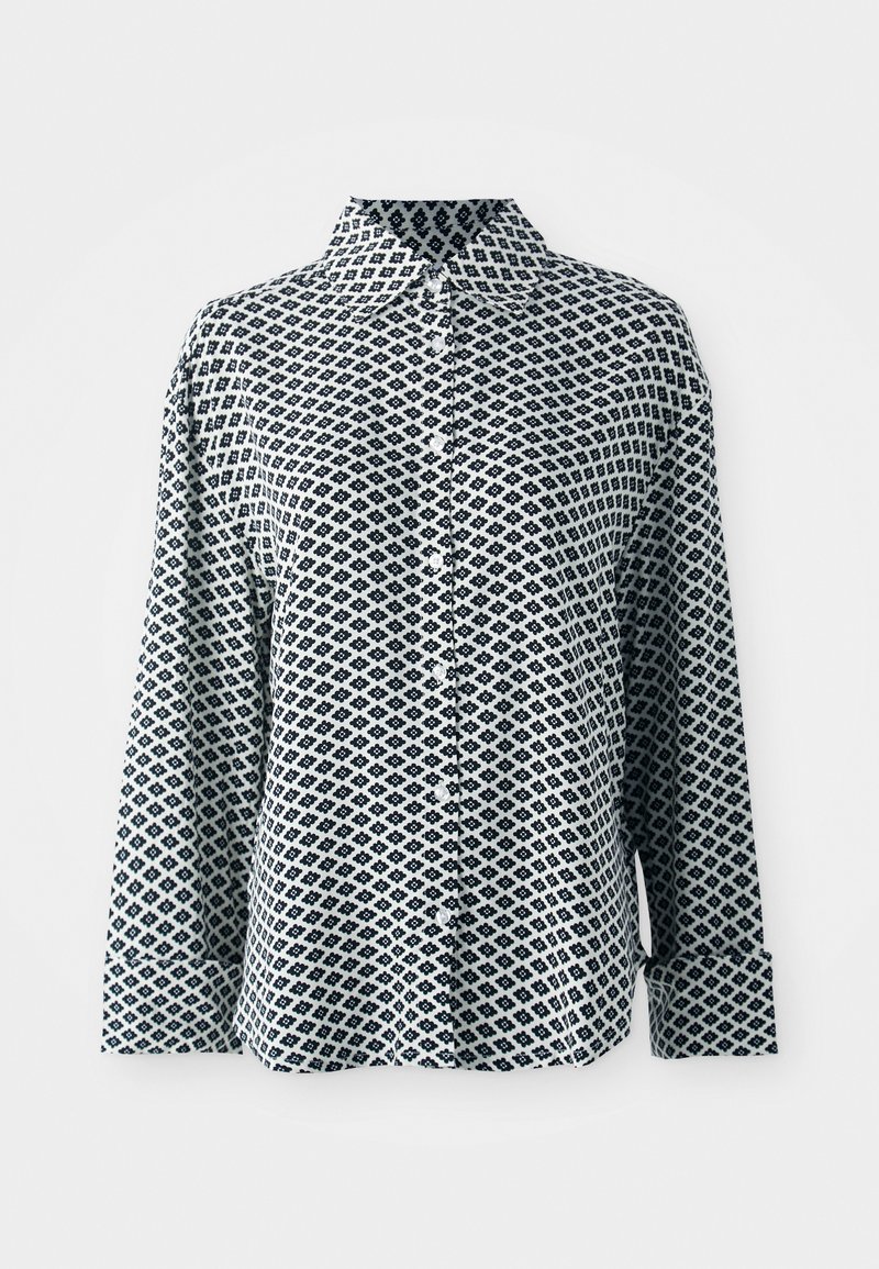 Cămașă cu mânecă lungă, cu nasturi, în alb și bleumarin, având un model geometric în formă de diamant, guler și manșete cu nasturi. Textură de țesătură fină.