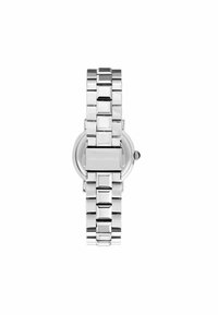 Silberner Metallarmbanduhr mit rechteckigem Ziffernblatt und einem eleganten Blocklink-Armband. Die Oberfläche ist poliert und hat ein minimalistisches Design.