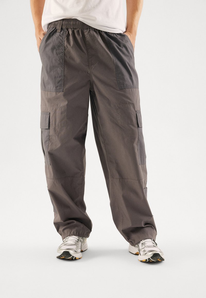 Pier One Cargo trousers - dark grey