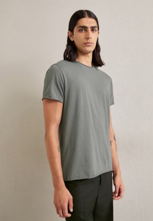 Filippa K ROLL NECK TEE - Basic T-shirt - smoke gree
