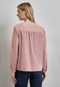 Street One MIT KNOPFLEISTE - Blůza - rosa