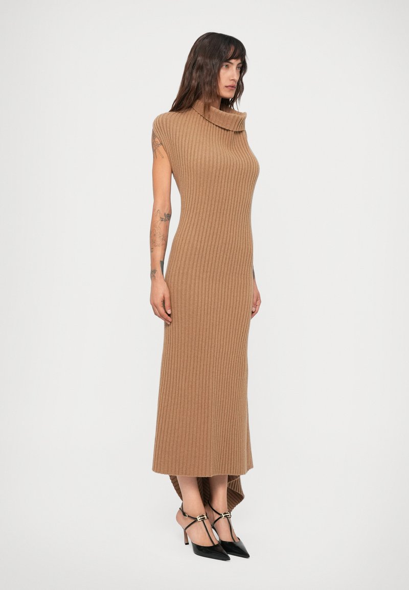 Victoria Beckham DRAPED SLEEVELESS DRESS - Jumper dress - dark  caramel/camel - Zalando.ie