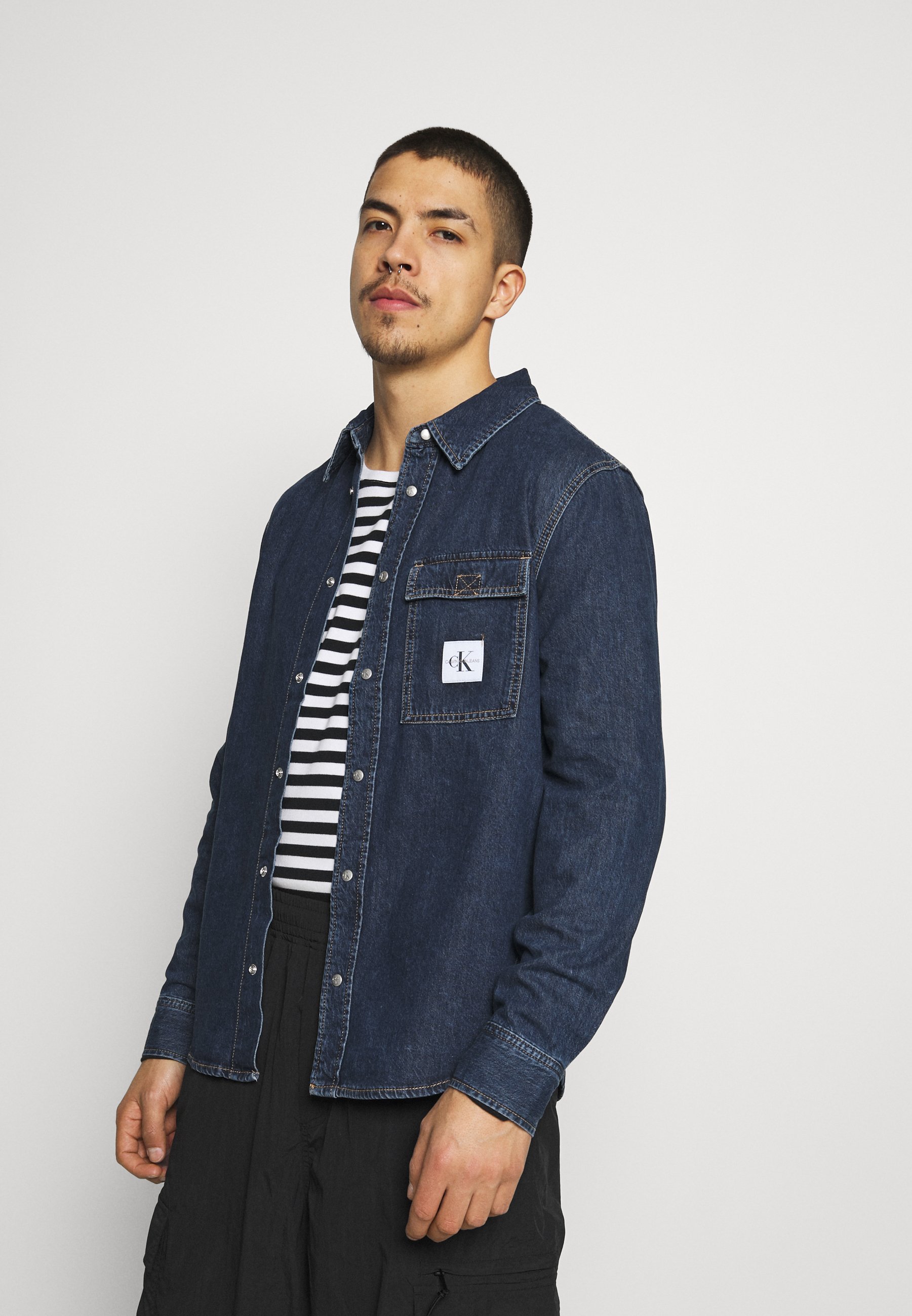 Calvin Klein Jeans SKATE - Camicia - denim medium/blu denim - Zalando.it