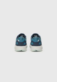 Columbia PEAKFREAK™ II OUTDRY™ - Hiking shoes - blue heron/skylight