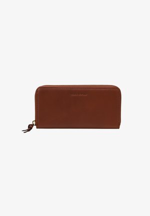 Portafoglio in pelle marrone con una texture liscia, chiusura con zip e logo in rilievo. Forma rettangolare sottile con dettaglio a frangia.