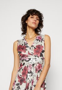 Anna Field Vestido de malha - beige/pink