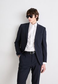 Thumbnail Image 8