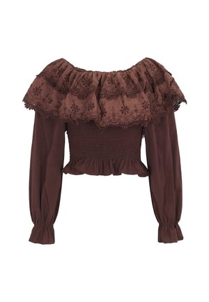 Braune schulterfreie Bluse mit langen Ärmeln, geraffter Taille und Spitzenvolant-Details über Brust und Schultern.