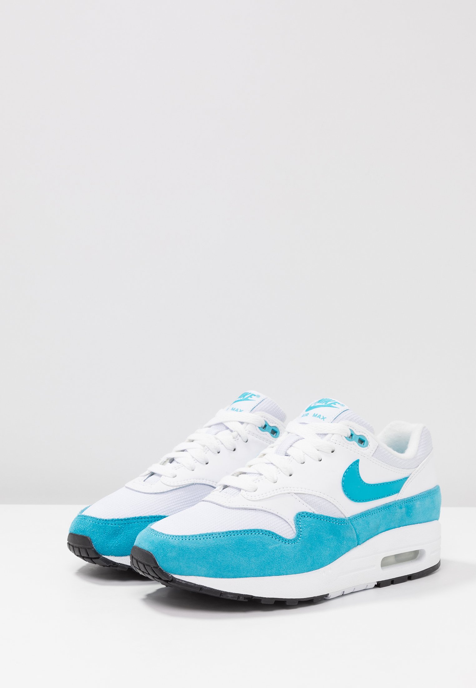 white blue air max