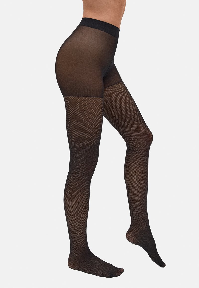 Pantys negros transparentes con un patrón geométrico texturizado en las piernas, que presentan una cinturilla lisa y sólida. Su diseño ajustado acentúa las piernas.