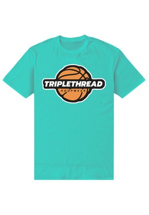 Turkis kortærmet T-shirt med basketballlogo og fed tekst "TRIPLETHREAD" over mindre tekst "HOOPWEAR", centreret på forsiden.
