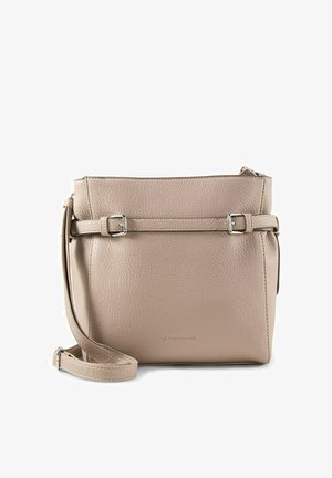 Beigefarbene, strukturierte Leder-Umhängetasche mit verstellbarem Riemen und silbernen Schnallendetails, rechteckige Form, glatte Oberfläche.