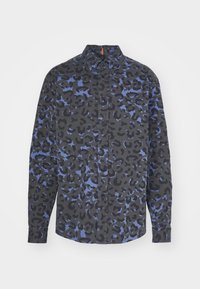 Schwarz-blaues Leopardenmuster-Hemd mit langen Ärmeln, Button-Down-Kragen und Knöpfen auf der Vorderseite. Glattes Material mit modernem Design.