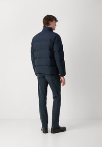 Tommy Hilfiger PUFFER JACKET - Jachetă cu puf - desert sky