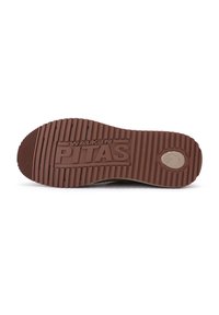 Rubberen schoenenzool met een gestructureerd, ribbelachtig ontwerp. Inclusief het reliëfdetail "WALK IN PITAS" en een circulair logo op de hak.