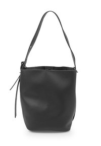 Borsa a secchiello in pelle nera con superficie texturizzata, una sola tracolla e design con apertura superiore. Presenta un dettaglio di chiusura a coulisse.