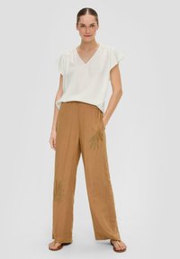 s.Oliver BLACK LABEL MIT SMOK-DETAIL - Blouse - ecru