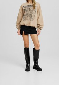 Bershka Sweatshirt - camel