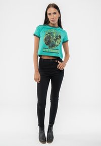 Paradiso Clothing RUN DMC ITS TRICKY - Print T-shirt - green