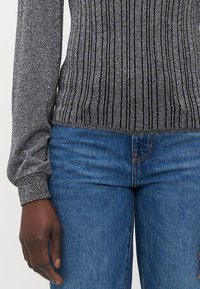 Vero Moda Tall VMTALIA O NECK  - Pulóver - black/silver-coloured