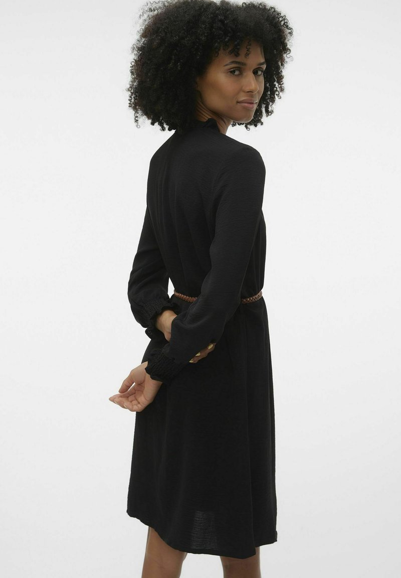 VERO MODA VMGOLD Art LS Robe courte à col haut pour femme, Noir , L