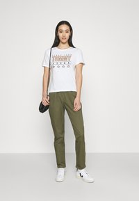 Tommy Jeans SLIM TEE - T-shirts print - white