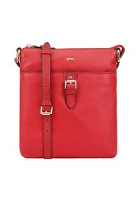 Rode leren schoudertas met een gladde textuur, een plat ontwerp, een verstelbare schouderband en een zilverkleurige gespdetail aan de voorkant.