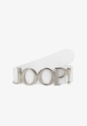 Cintura in pelle bianca con un grande logo "JOOP!" in tonalità argento come chiusura, con superficie liscia e punta arrotondata.