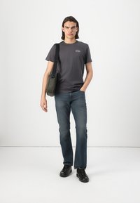 TOM TAILOR Majica kratkih rukava s printom - tarmac grey