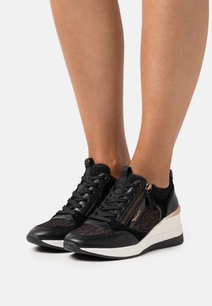 Trainers - black/copper