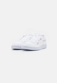 Reebok Classic CLUB C UNISEX - Sapatilhas - white