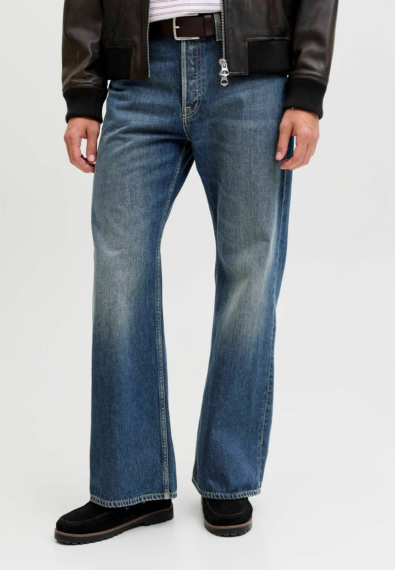 Jack & Jones JJITOBY JJORIGINAL AKM 918 - Zvonové džínsy - blue denim