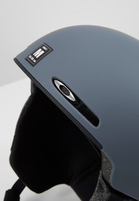 Oakley UNISEX - Sisak - forged iron
