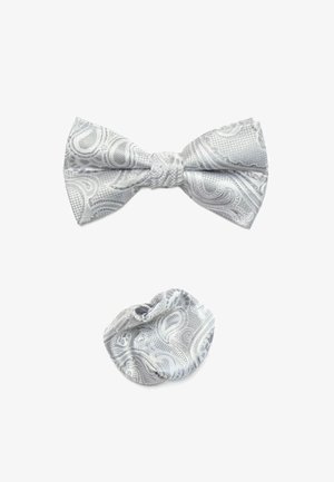 Silberne Fliege mit Paisley-Muster und passendem Haargummi, aus glattem Stoff gefertigt, mit kunstvollen Designs und feiner Textur.