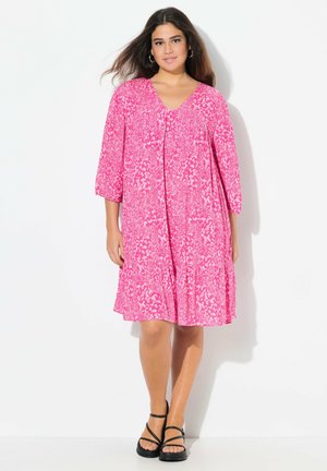 Ulla Popken PATCH PRINT BISHOP SLEEVE PANEL - Jurk - bold pink
