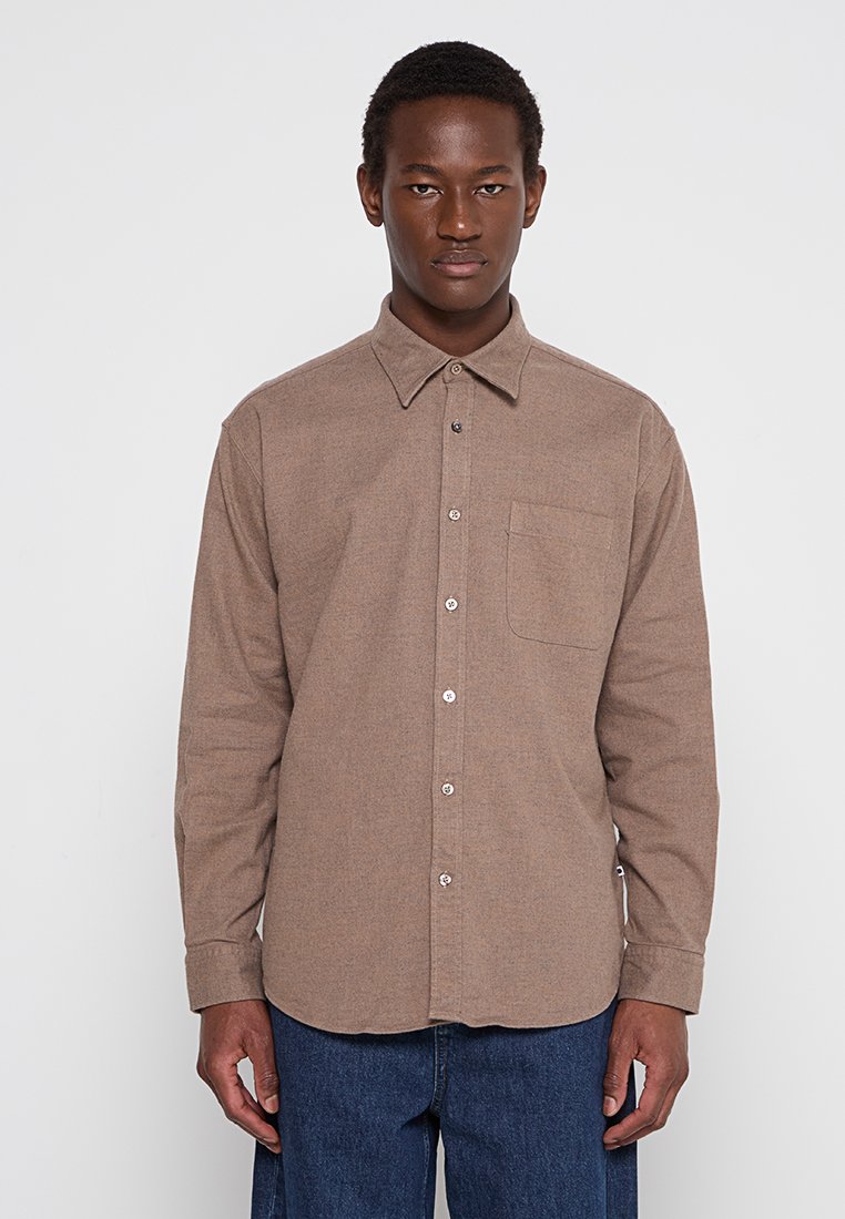 NN.07 Overhemd taupe