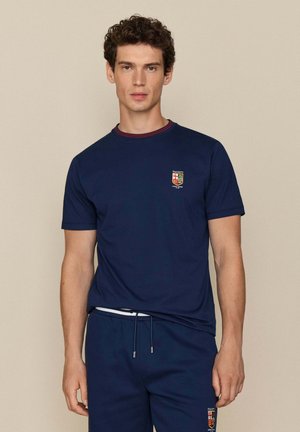 Hackett London, HACKETT LONDON PRINT T-SHIRT HERITAGE LRC CREST TEE - T-Shirt basic - old navy