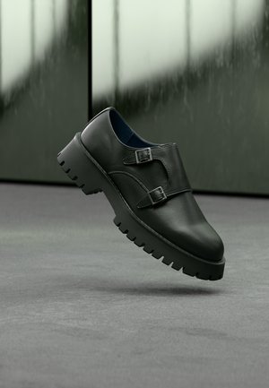 Obuća za navlačenje - black