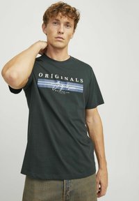Jack & Jones RUNDHALS - T-shirts print - forest river