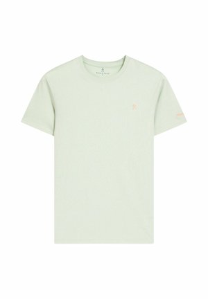 Effen lichtgroen T-shirt met korte mouwen en een ronde hals, voorzien van een klein oranje logo op de borst en mouw, weergegeven op een witte achtergrond.