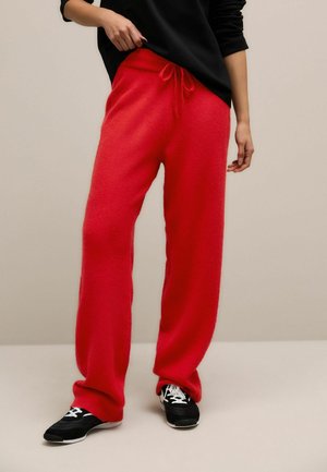 REGULAR FIT JOGGERS  - Auduma bikses - red