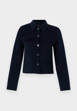 Marineblaue Wollmischung Jacke mit Kragen, Knopfverschluss, zwei Brusttaschen und langen Ärmeln. Auf eine kurze Form mit einer glatten Textur gestylt.